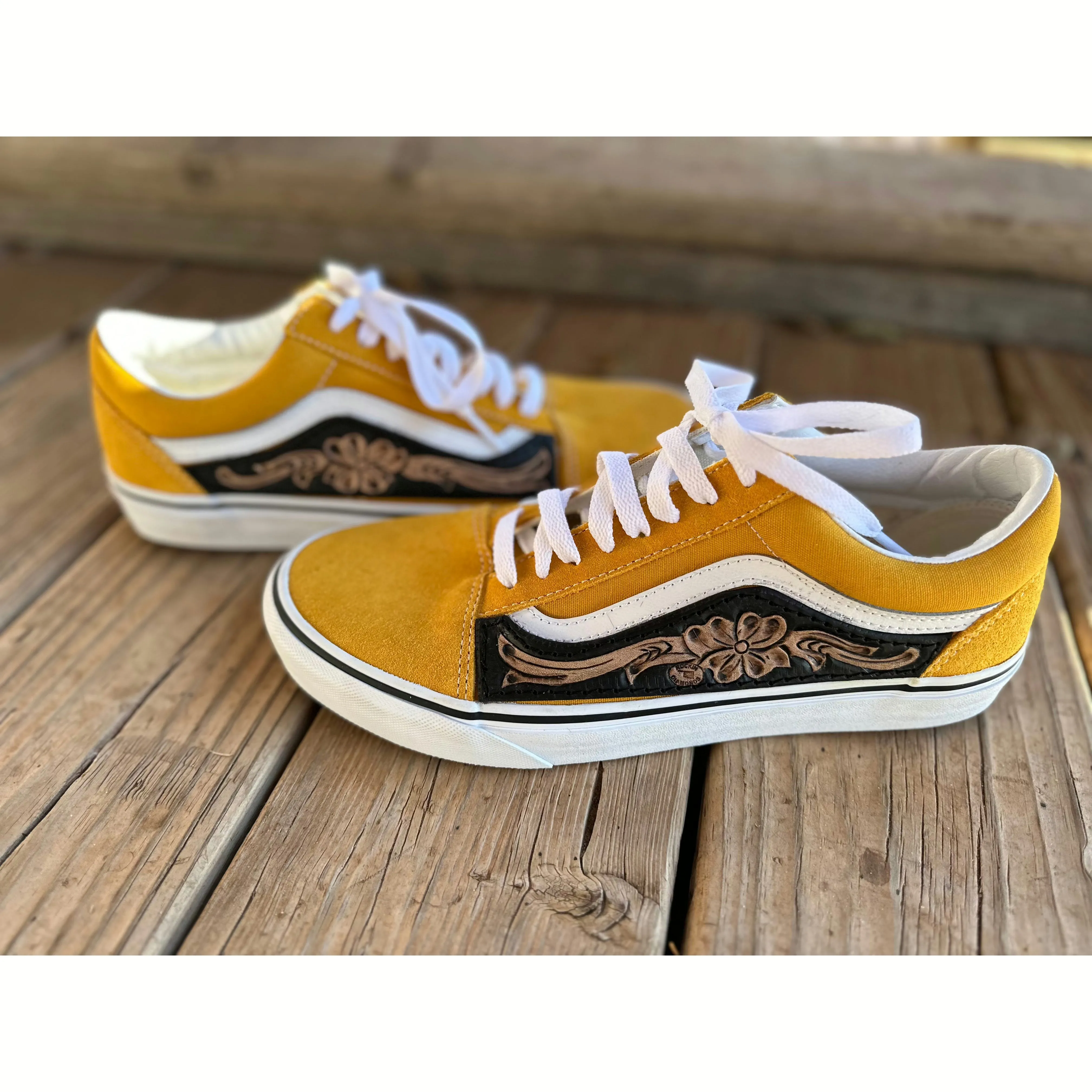 Custom Women’s Shoes Old Skool low tops