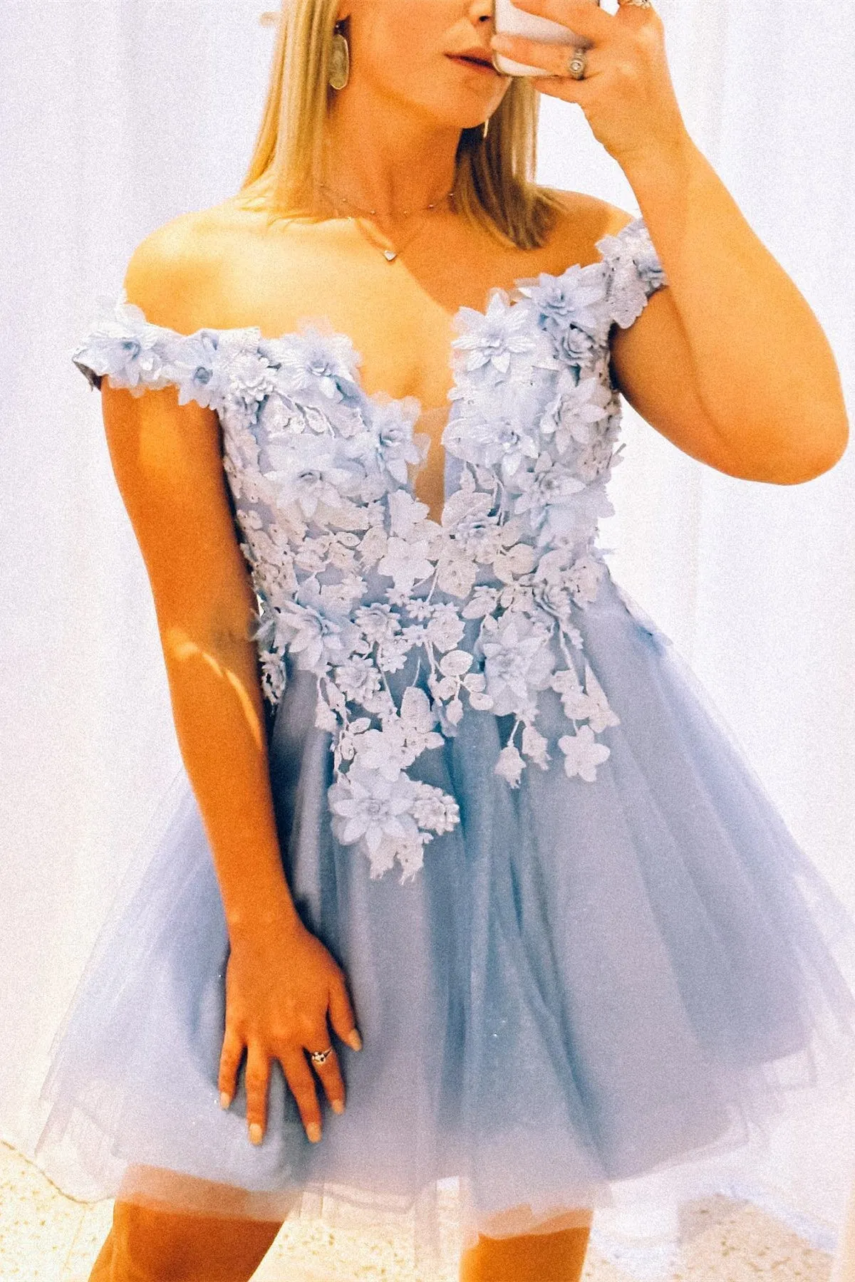 Light Blue Plunging Off-the-Shoulder Appliques Tulle Homecoming Dress