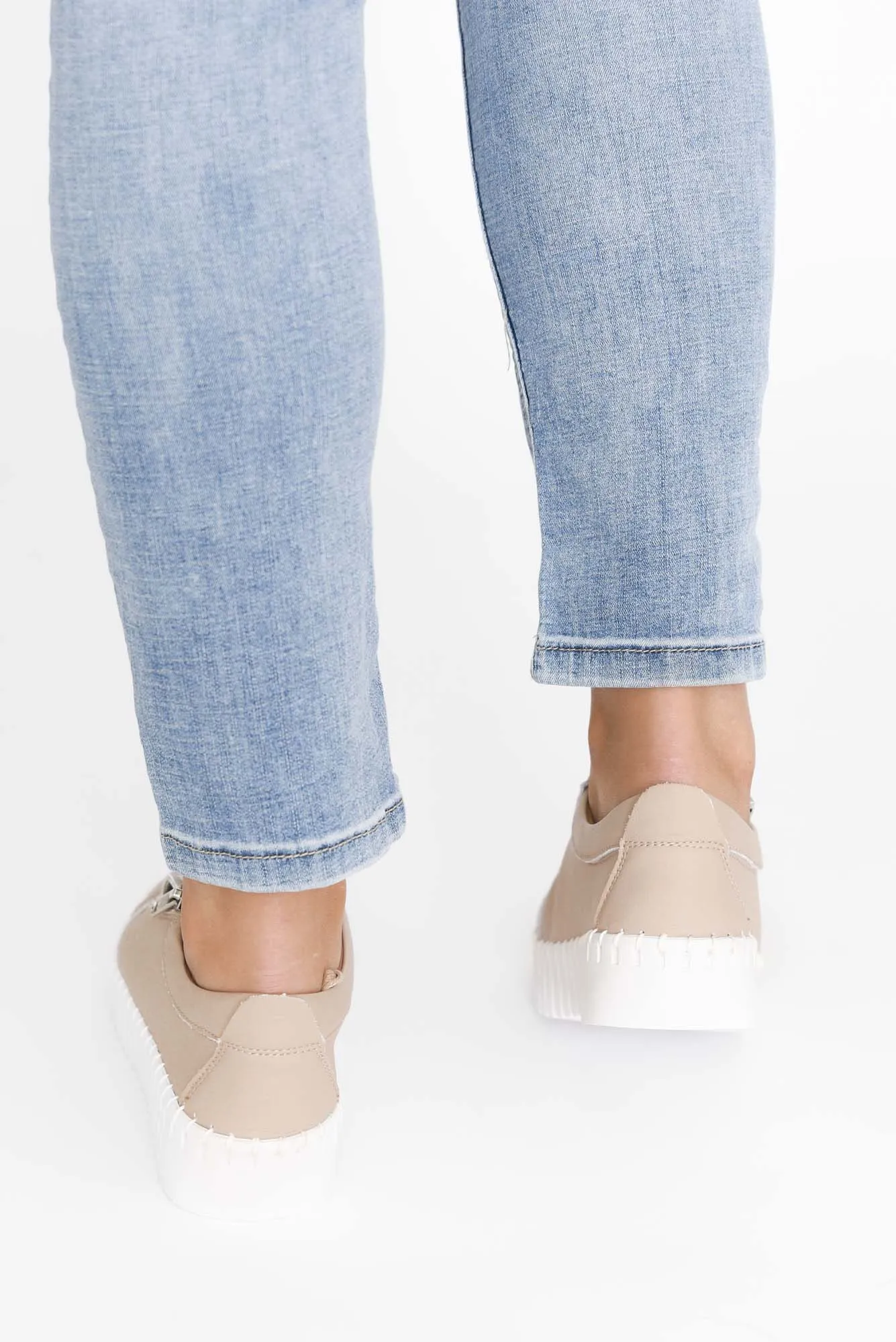 Medusa Nude Platform Sneaker