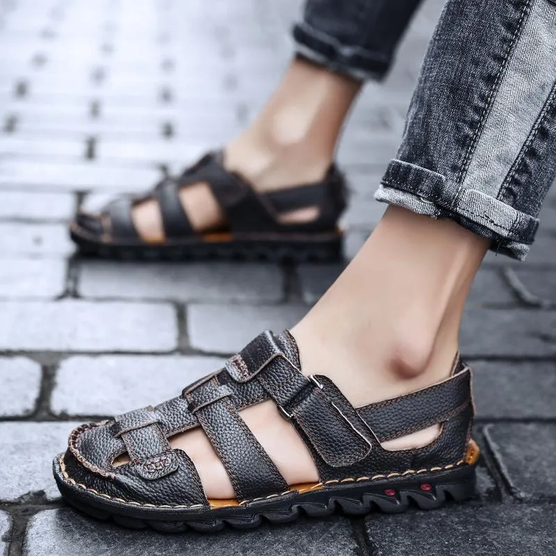 Men covered toe slip on outdoor comfortable walking sandals